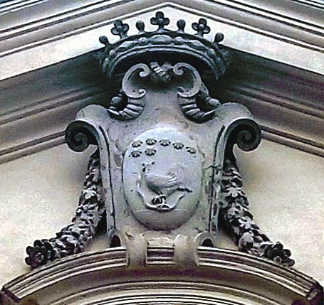 The Del Gallo di Roccagiovine coat of arms